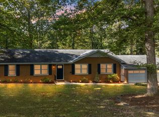 5611 Willow Dr, Durham, NC 27712