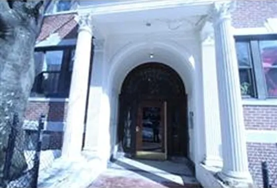 15 Park Vale Ave #9 — Photo 5