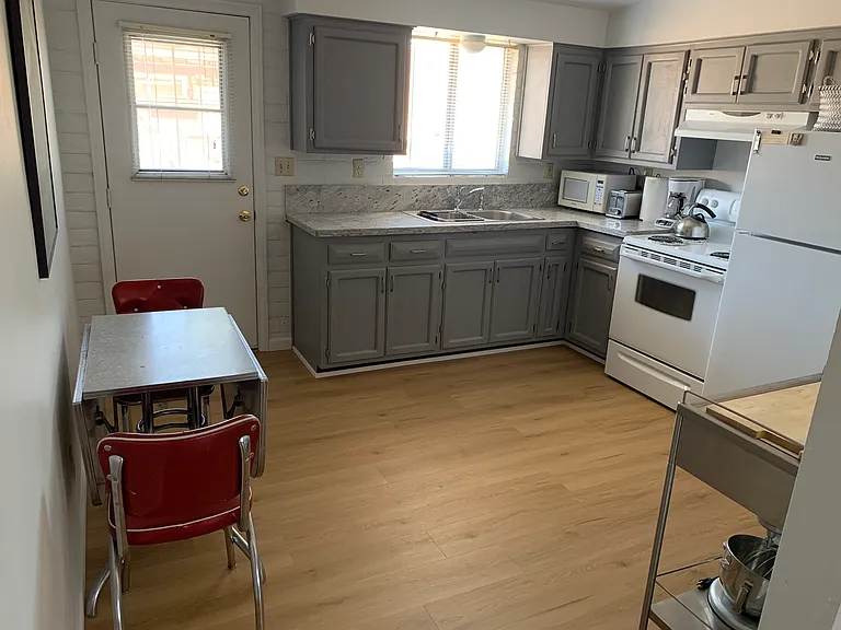 E Blacklidge Dr — Photo 14
