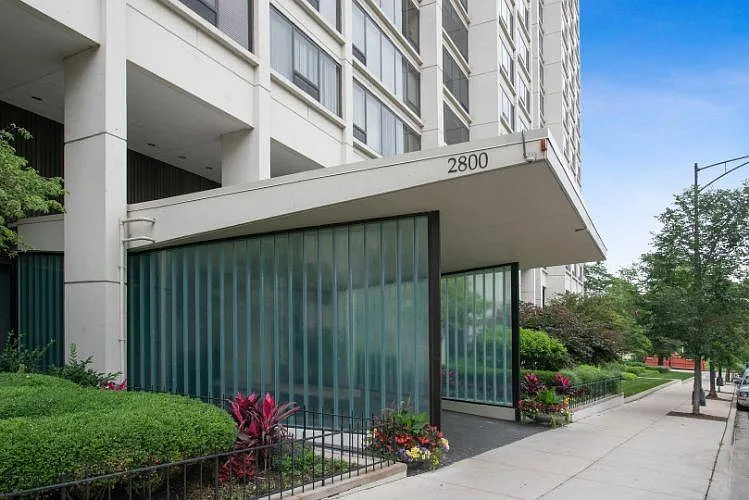 2800 N Lake Shore Dr #2515