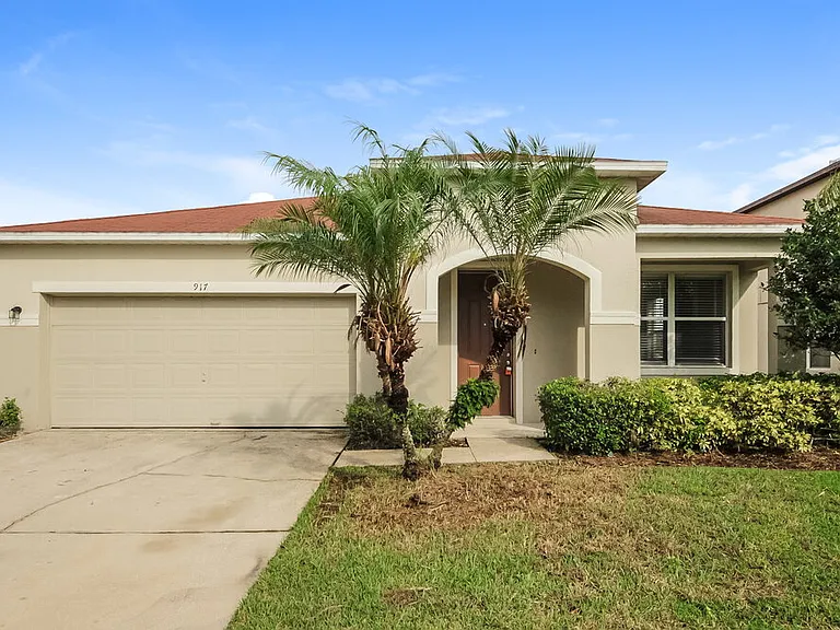 917 Anchorage Ln — Photo 1