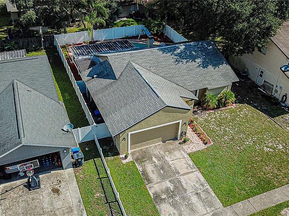 5th image of 2743 Lakeville Dr