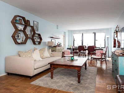 408 W 57th St APT 7E, New York, NY, 10019