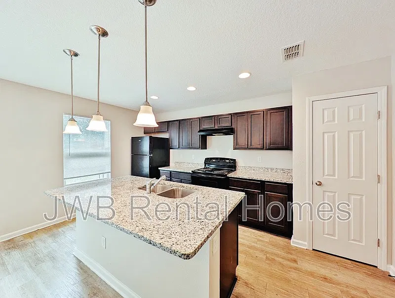 Northside — Photo 2