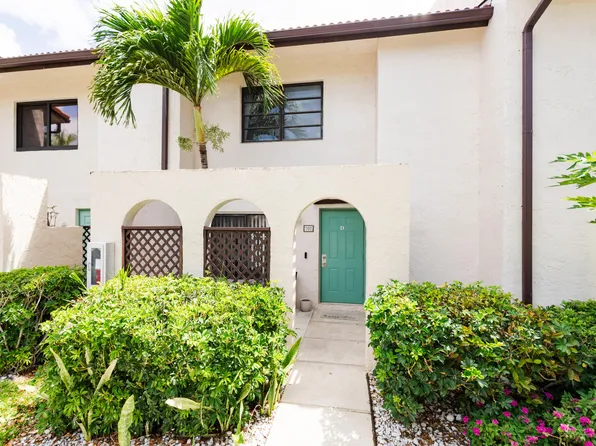 21820 Cypress Circle #25d, Boca Raton, FL 33433
