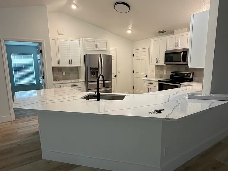 939 Dora Ave — Photo 11