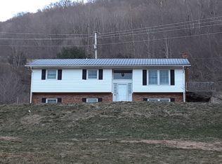 673 Fork Mountain Rd, Bakersville, NC 28705