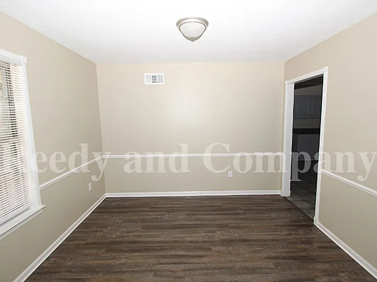 3235 Fox Chase Dr — Photo 5