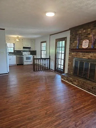 2206 Country Club Dr SE — Photo 6