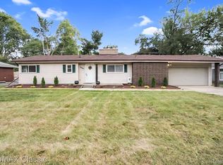 18248 Farmington Rd, Livonia, MI 48152