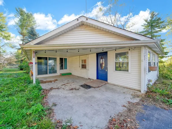 6712 W Cadmus Rd, Adrian, MI 49221