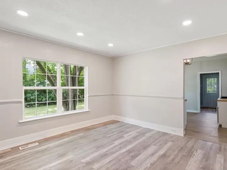 4817 Court R — Photo 3