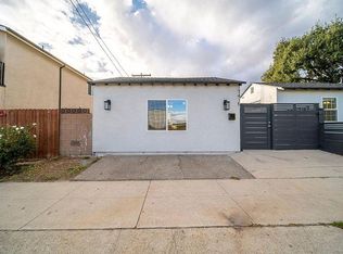 7411 De Celis Pl, Van Nuys, CA 91406