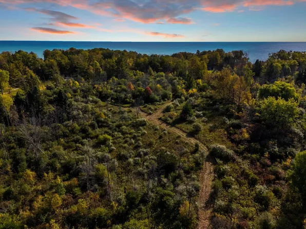 13600 North LAKE SHORE DRIVE, Mequon, WI 53092