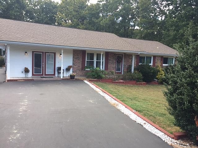 1st image of 1015 Mimosa Ln