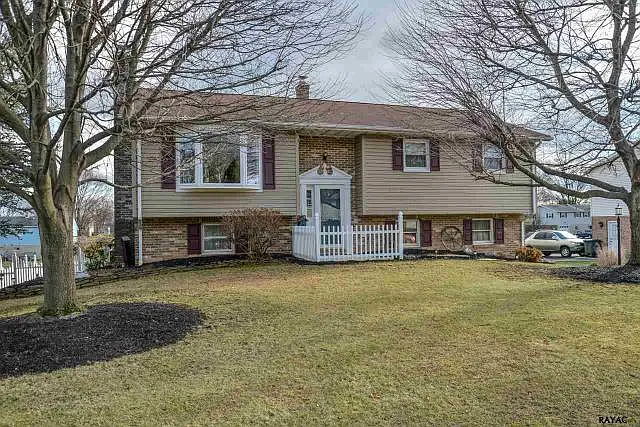 2636 Danielle Dr photo 1