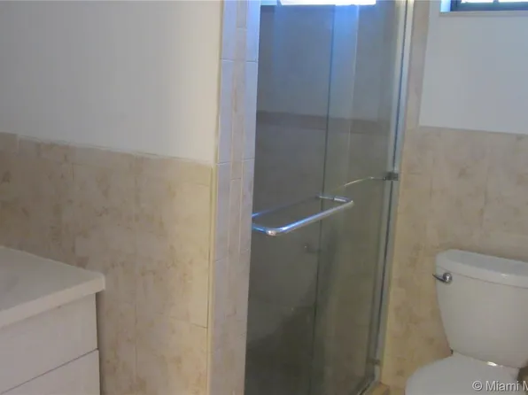 9595 SW 1st Ct, Pompano Beach, FL 33071