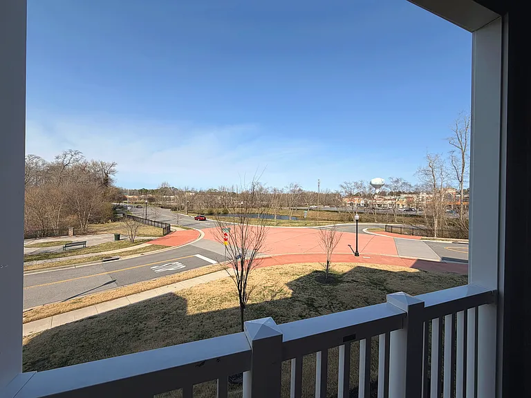 Clairmont at Harbour View Station — Photo 58