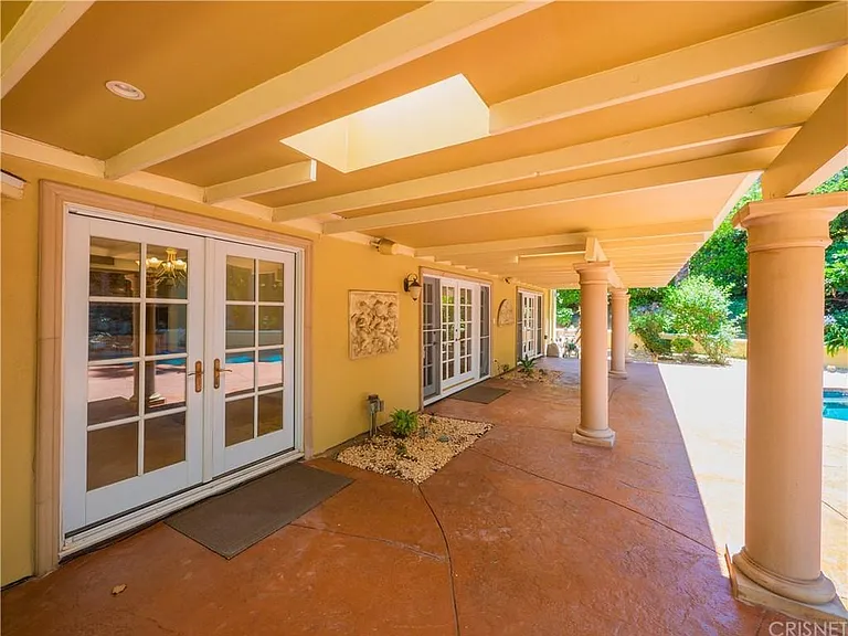 16545 Park Lane Cir — Photo 37