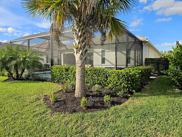 5981 Berwick Ln — Photo 29