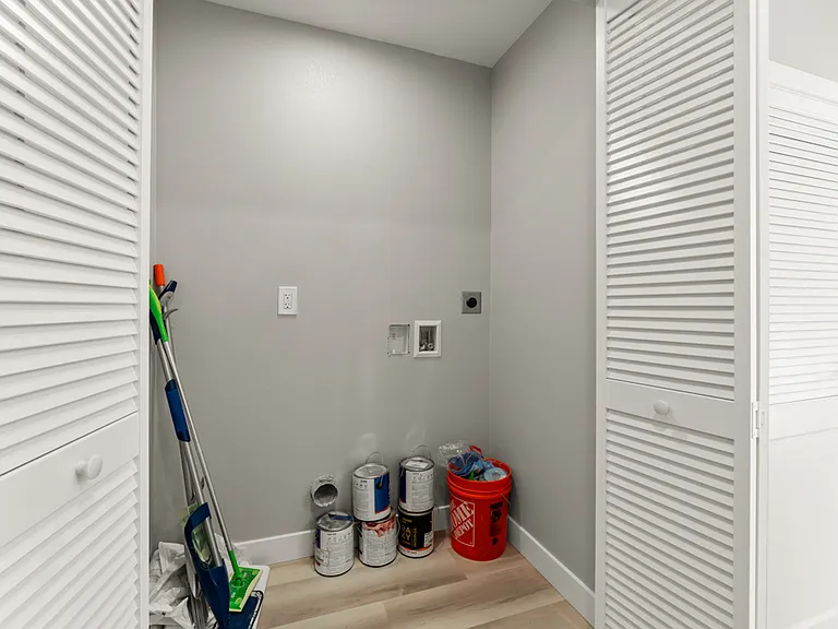 39 Lester Ave #1 — Photo 23