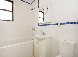 567 39th St APT 2A, Brooklyn, NY 11232