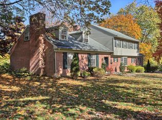 145 Sky Meadow Ln, Leola, PA 17540