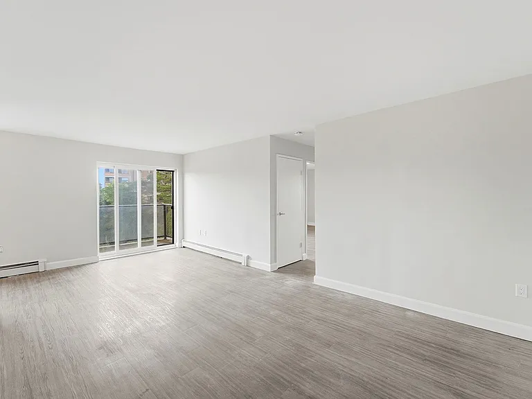 185 Berkshire Dr — Photo 6
