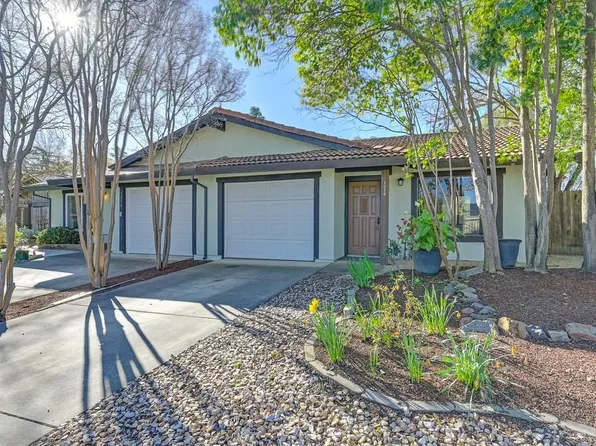 1214 Halifax Ave, Davis, CA 95616