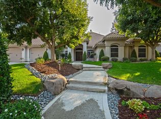 9894 N Heather Dr, Fresno, CA