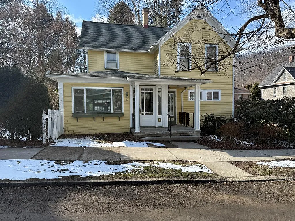 8 Lincoln St photo 1