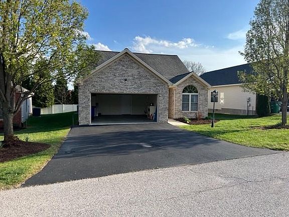 2nd image of 225 Melody Dr