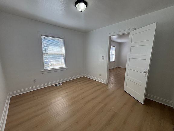 5th image of 801 Ridge Ave