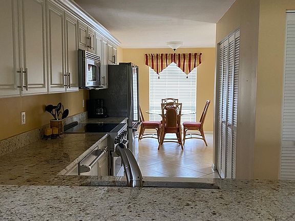 3rd image of 4560 Chantelle Dr #L-207