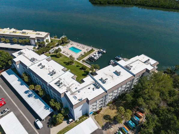 600 Sutton Pl #B-302, Longboat Key, FL 34228
