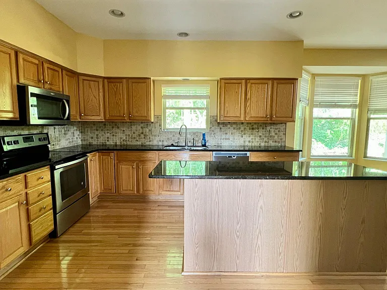 12130 Crestfield Ct — Photo 15