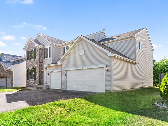 3rd image of 2349 Mayfield Dr