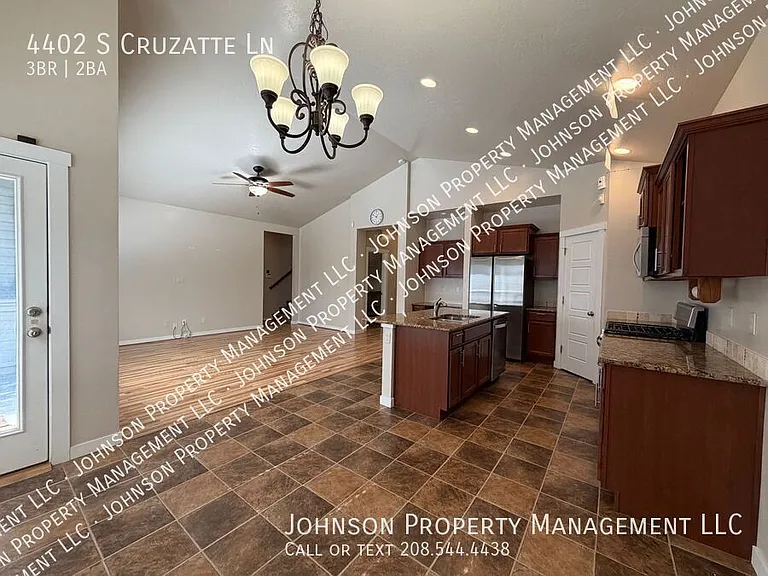 4402 S Cruzatte Ln — Photo 6