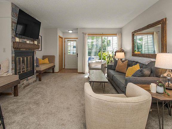 5th image of 12822 Echo Ln