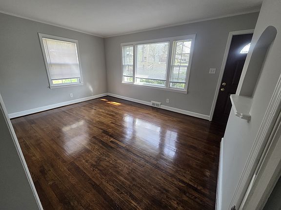 2nd image of 113 Carol Rd