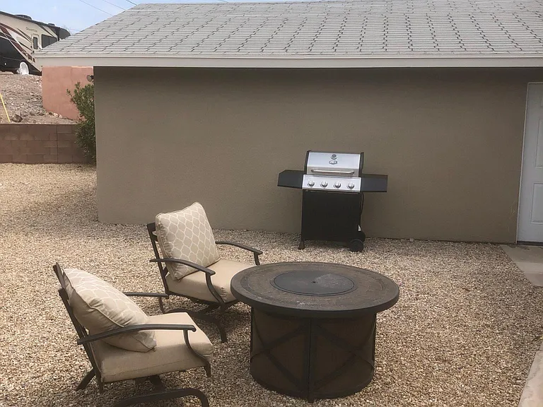 Rolling Hills Dr — Photo 16