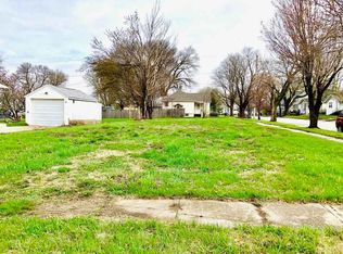 504 2nd Ave NW, Oelwein, IA 50662