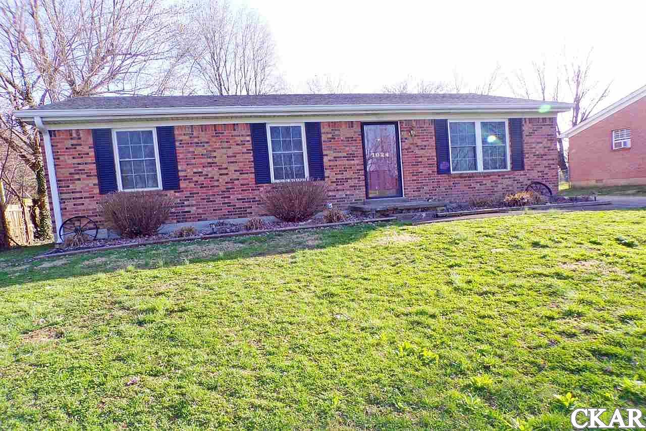 1024 Greenview Dr, Danville, KY 40422 Zillow