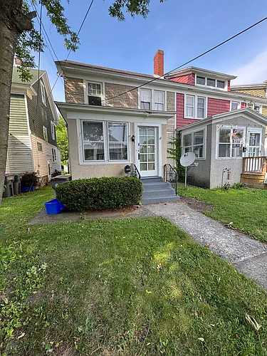 105 E Linden St Photo 1