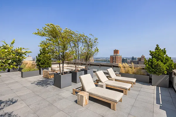 Sold by Corcoran | media 7