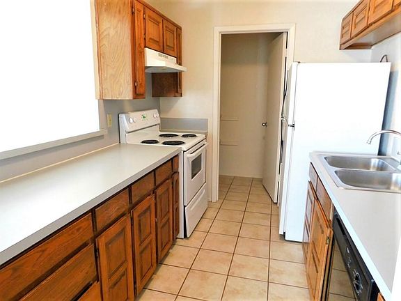 5th image of 8634 California Dr #8634