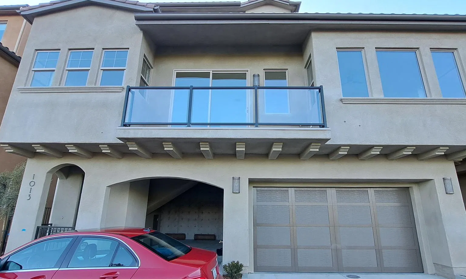 1013 Canyon Ln — Photo 1