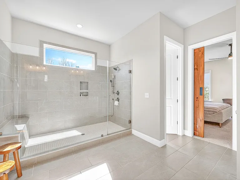210 Lookout Rdg — Photo 24
