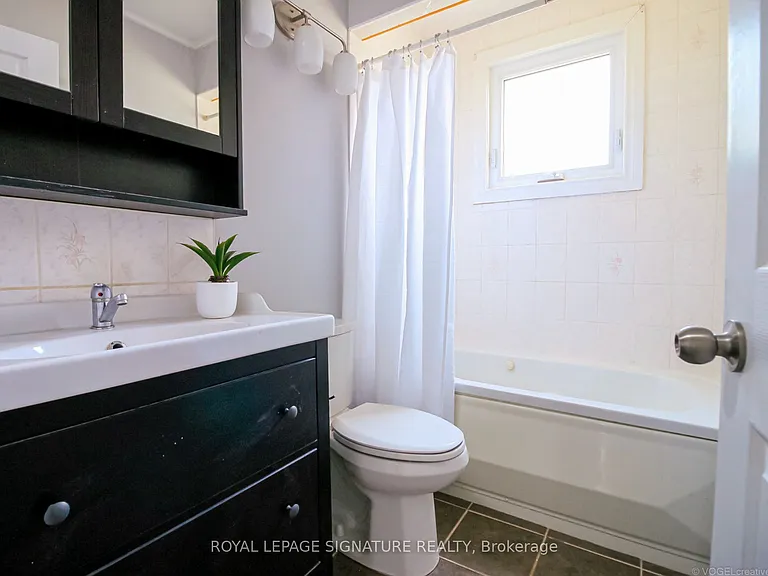 33 Behan St #UPPER — Photo 12