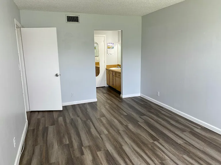 6890 Royal Palm Blvd #209H — Photo 10